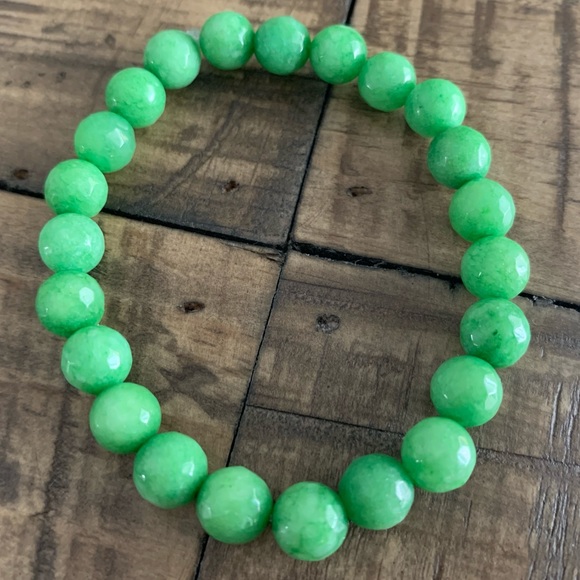 Green Jade Gemstone Chakra Bracelet Handmade Boho - Picture 4 of 8